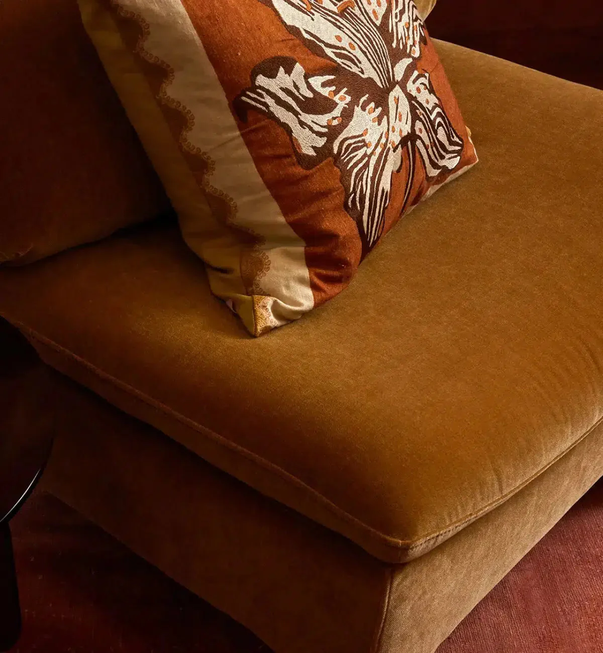 Chill Chair in Toffee Velvet - Image 4